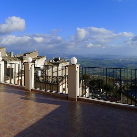 Bed And Breakfast Sotto Le Stelle Caltabellotta Buitenkant foto