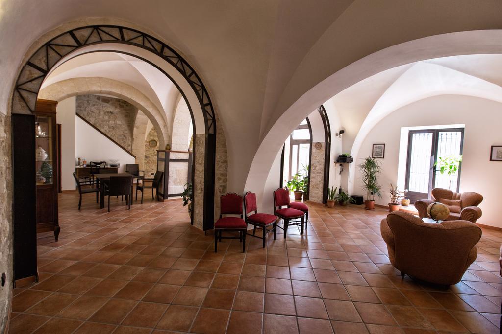 Bed And Breakfast Sotto Le Stelle Caltabellotta Buitenkant foto